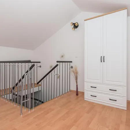 Deluxe 3 Bedroom With Sea View * Baska Voda
