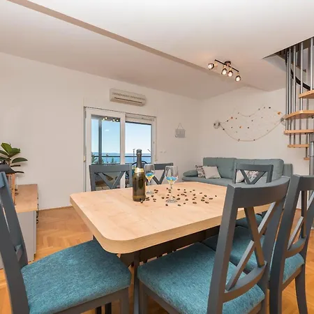 Apartment Deluxe 3 Bedroom With Sea View Baska Voda