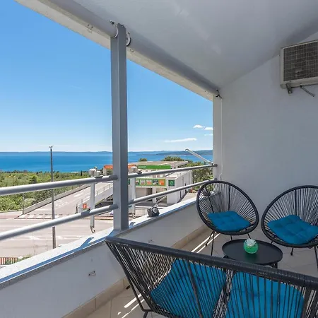 Apartment Deluxe 3 Bedroom With Sea View *