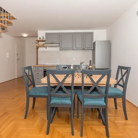 Apartment Deluxe 3 Bedroom With Sea View Baska Voda