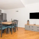 Deluxe 3 Bedroom With Sea View Lägenhet *