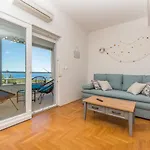 Lägenhet Deluxe 3 Bedroom With Sea View